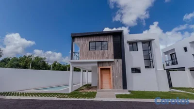 White Sands: villa de 3 habitaciones con piscina privada y jardín