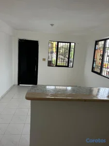 APARTAMENTO EN ALQUILER – ENSANCHE QUISQUEYA. 3er nivel.
