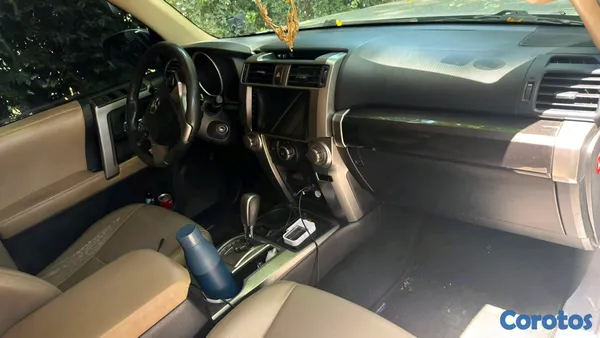 jeepetas y camionetas - Toyota 4runner sr5 2014 5