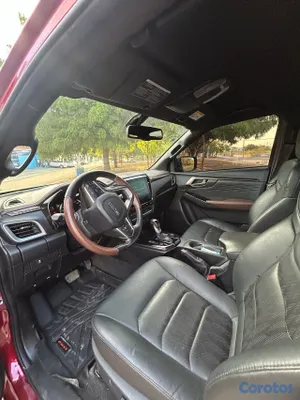 jeepetas y camionetas - Isuzu Dmax LSE 2025 6
