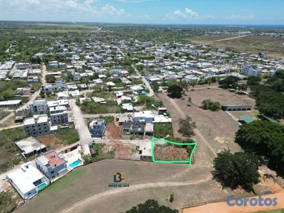 Se vende solar con 427 metros en Residencial Naime