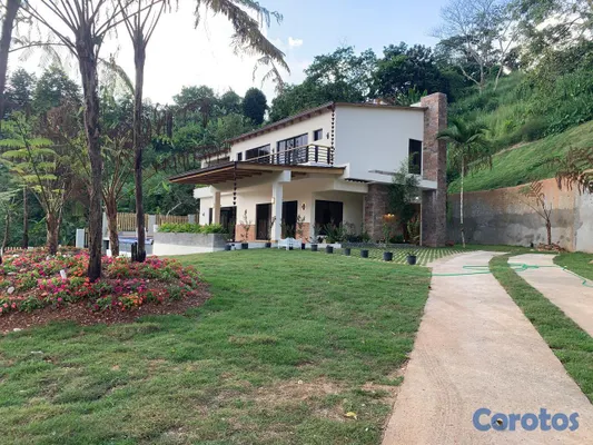 casas vacacionales y villas -  Villa La Colonia | Piscina Privada, Vista a la Montaña y Máxima Privacidad 18