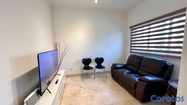 apartamentos - En Serralles apartamento en venta de 3 habitaciones con balcón  4