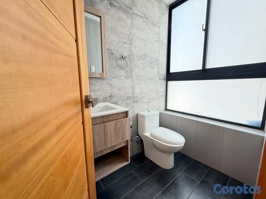 apartamentos - vendo Evaristo Morales dos habitaciones 2.5 baños dos parqueos balcón servicio  12