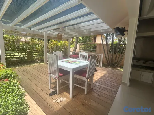 casas vacacionales y villas - vendo Villa las terrenas 4 habitaciones tres baños parqueos a solo pasos de la p 2