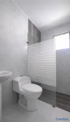 casas - CASA DE 2 NIVELES EN VENTA EN MIRAMAR, AV. INDEPENDENCIA  10