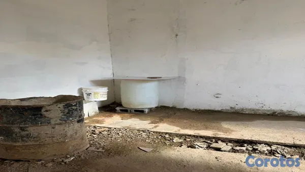 casas - En Venta Casa mejora para Reformar Zona Colonial 5