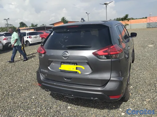 jeepetas y camionetas - NISSAN X-TRAIL 6