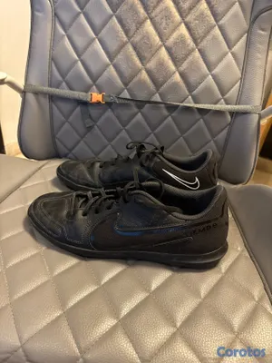 zapatos para hombre - Nike tiempo pro FUTSAL en perfecto estado size 11.5 US 2