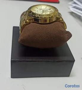 Hermoso Reloj Michael Kors MK5313 Dorado.