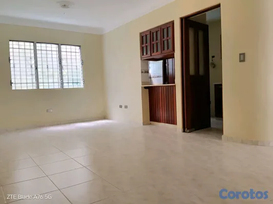 apartamentos - Av.Indep. 3 habitaciones. 2 baños. 2 parqueo abiertos

 5