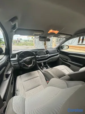 jeepetas y camionetas - Toyota higlander le 2018 3