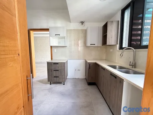 apartamentos - vendo Evaristo Morales dos habitaciones 2.5 baños dos parqueos balcón servicio  11