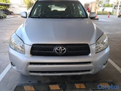Toyota RAV 4, año 2027, 4WD