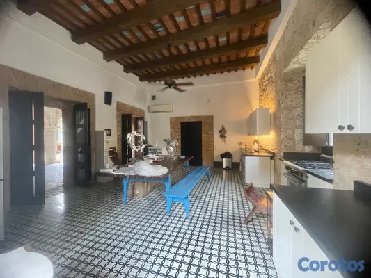 casas - casa histórica en la Zona Colonial para uso residencial o comercial  9