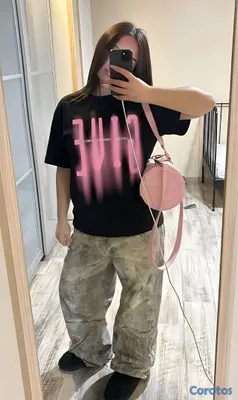 ropa para mujer - Camiseta Oversize Negra Estilo Streetwear / Y2K (Estampado Rosa) 7