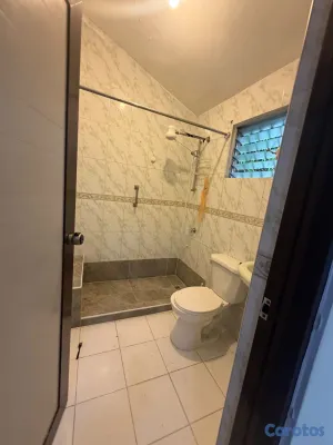 casas - vendo casa avenide Cayetano Germosen dos niveles tres habitaciones marquesina  8
