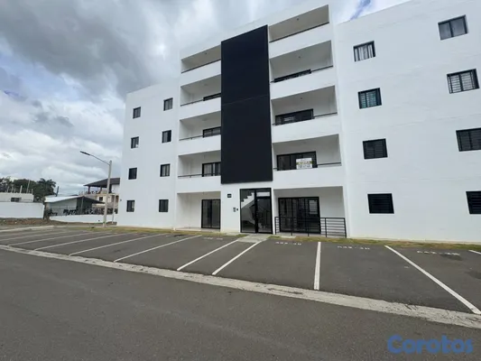 apartamentos - Apartamento Primer Nivel con Patio en Venta, Av. H 10