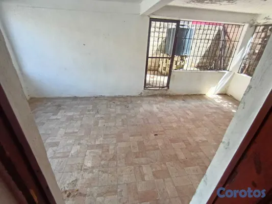 casas - BAYONA ALQ CASA Y APTOS 2 Y 3 HAB MARQUESINA RD$10 9