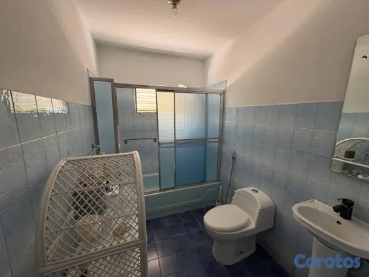 casas - Casa de 2 niveles en venta en Colina de Los Rios 7