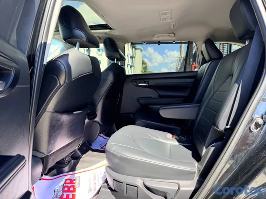 jeepetas y camionetas - 2021 TOYOTA HIGHLANDER XLE  9