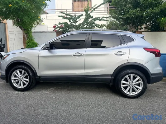 jeepetas y camionetas - Nissan rouge sport 2018 8