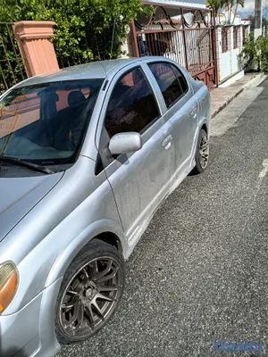 carros - Toyota Echo 4