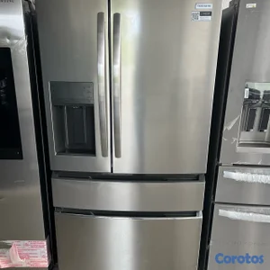 Nevera frigidaire , 4 puertas , dispersador de hielo y agua 
