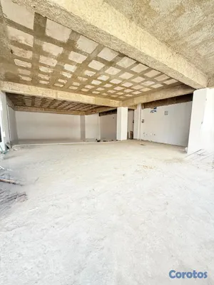 oficinas y locales comerciales - 🔵 Alquilo Local 179 mts  1er piso en Naco 5