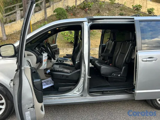jeepetas y camionetas - Te la vendo o te la traspaso

Más que un vehículo una mini empresa 🧠✅
 5