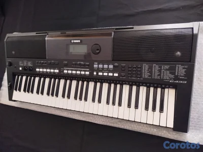 PIANO YAMAHA PSR E433 5 OCTAVAS SENSIBLES PITCH BE