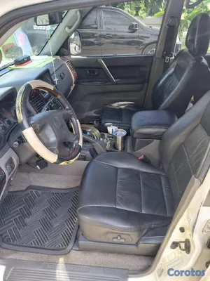 jeepetas y camionetas - vendo mitsubishi montero cara de gato buenas condiciones 310 negociable  5
