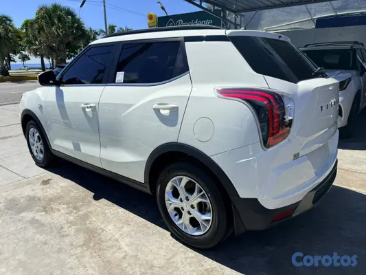 jeepetas y camionetas - KGM Tivoli LE 2027 6