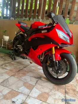 motores y pasolas - vendo en 175mil peso una motora Yamaha roja