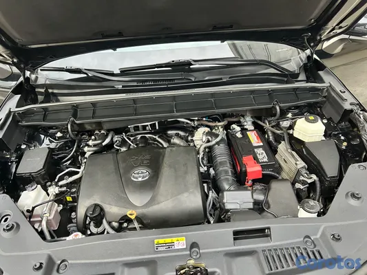 jeepetas y camionetas - Toyota highlander 2021 XLE 4x4 9