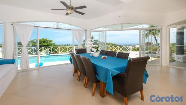 casas vacacionales y villas - Villa Privada con Piscina infinity y Terreno Extenso 4