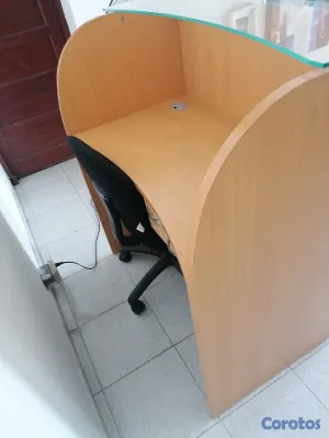 muebles y colchones - podium con silla para negocio.  4