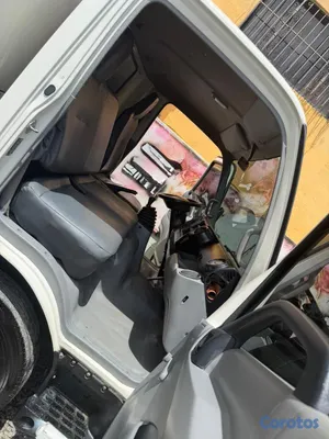 camiones y vehiculos pesados - Hino 300 Furgon 2020 5