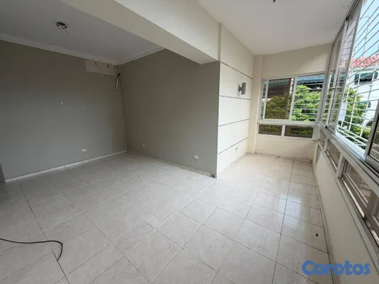 apartamentos - Apartamento de 3 habitaciones en venta en Jardines 8