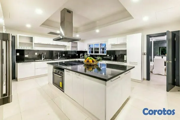 casas vacacionales y villas - Vendo Villa en Punta Cana con 6 Habitaciones Y Piscina 2