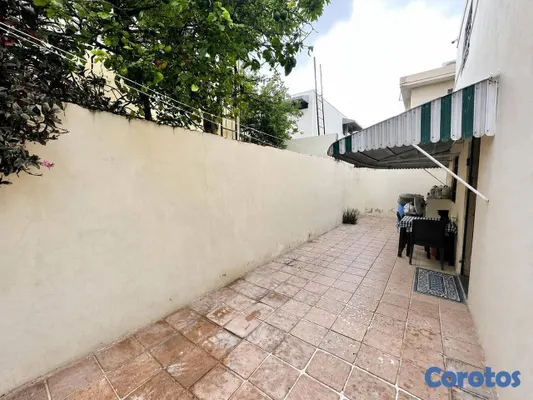 apartamentos - Casa de 2 Niveles en Urbanización Velazcasas – Av. 11