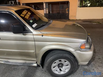 Vendo Jeepeta 2003 en buenas condiciones y 100% funcional. 
