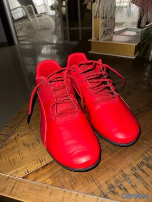 zapatos para hombre - Tenis Ferrari Puma Rojos Original
Style | Talla Disponible | RD$2,500 3