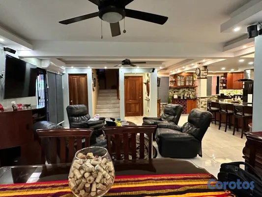 casas - Hermosa y acogedora casa en residencial cerrado en 14