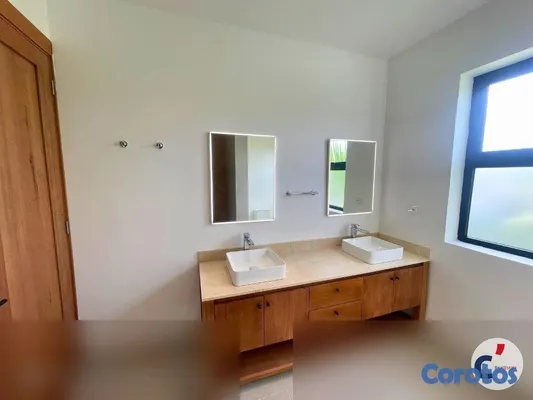 casas - Villa de 4 habitaciones con piscina climatizada en 14