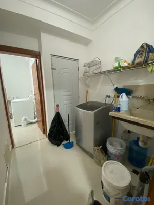 apartamentos - Piso alto de con La Línea blanca en La Esmeralda, Santiago. 5