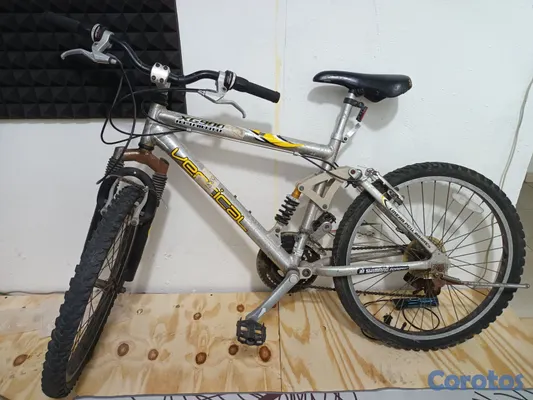 bicicletas y accesorios - Vicicleta en buenas condiciones   Para competir 4000 pesos  2