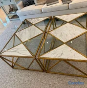 decoración y accesorios - Mesa de centro modular • Marmol y cristal base dorada