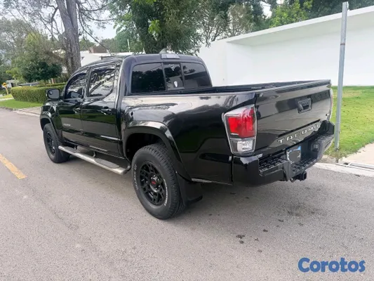 jeepetas y camionetas - Toyota tacoma sr5 2016 12