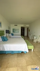 JOYA ÚNICA EN CAP CANA | Primera Línea de Mar con 